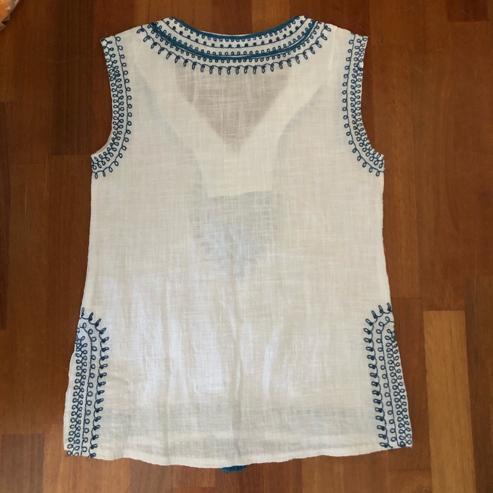 Solitaire embroidered sleeveless tunic - Picture 2 of 4